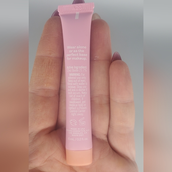 Kosas DreamBeam Comfy Smooth Sunscreen Broad Spectrum SPF 40 - Picture 4 of 7